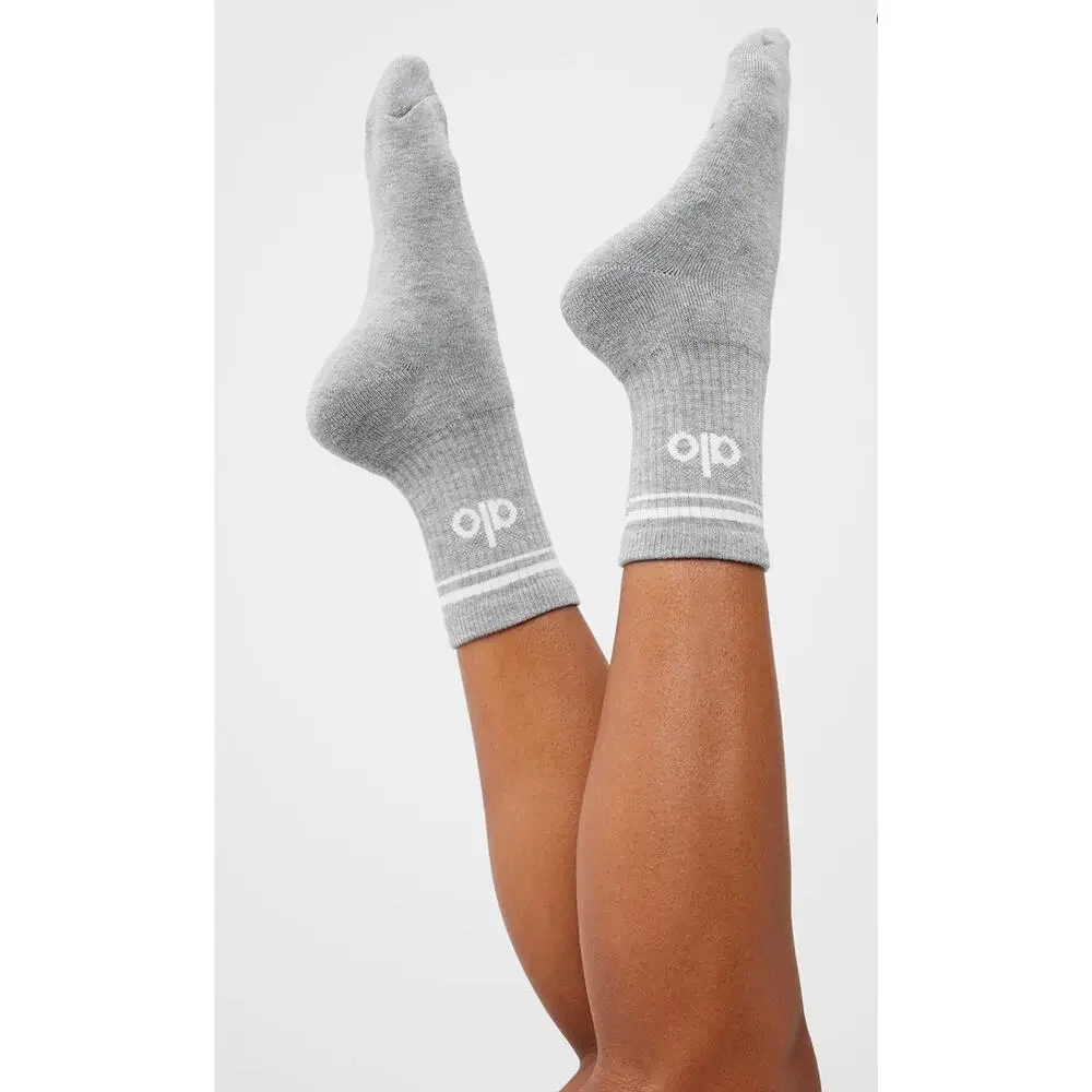 Alo Unisex Gray and White Half Crew Throwback Socks